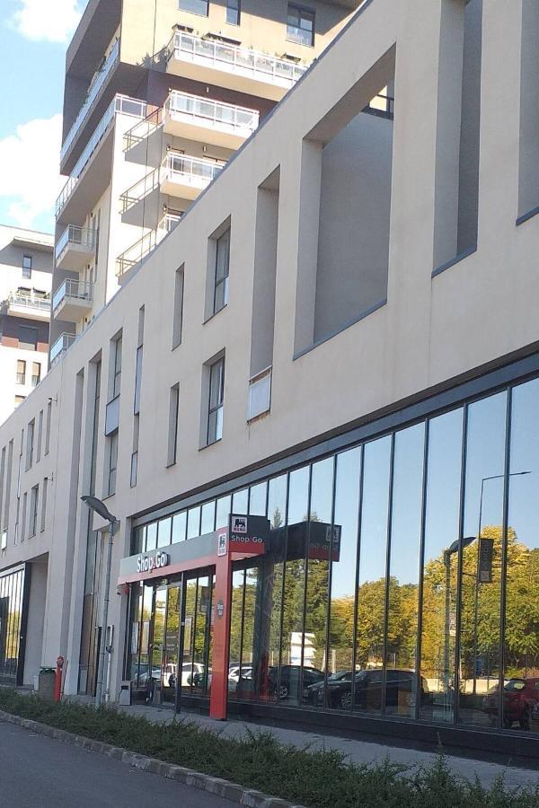 Sunshine - New & Quiet 1Br Apt, Business Area, Close To Airport, Highway A3, Subway Bukares Bagian luar foto